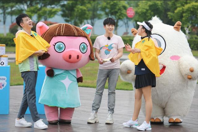 人偶总动员4高天鹤邀约汉服女生斗鸡范湉湉魔王力max惊呆众人