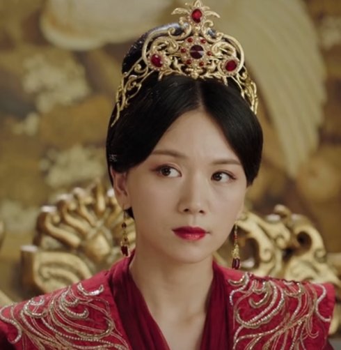 而饰演少公主的刘敏,扮演皇帝的崔鹏,饰演皇后的曹曦文皆为演技出有