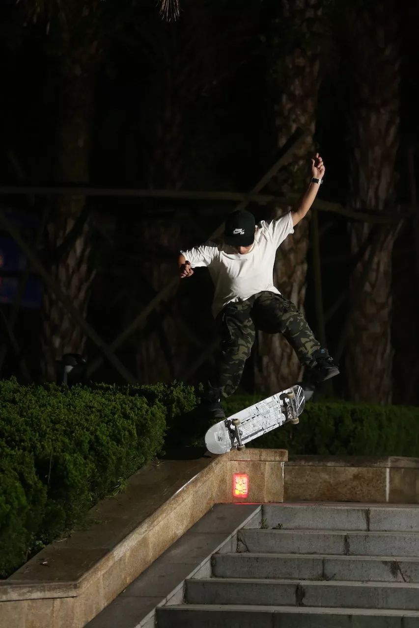 nollie heel crooked grind 180