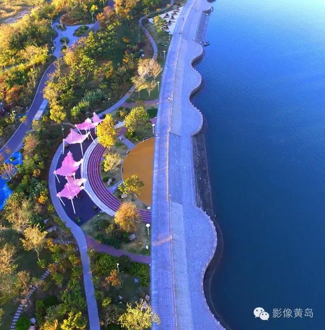 唐岛湾滨海公园依岸线而建