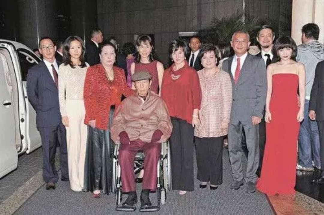 何鸿燊分配家产很"有一手",但最爱的还是这个女儿,谁都没猜对