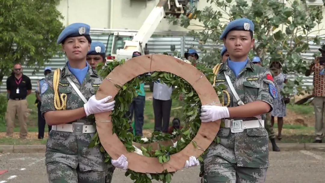 中国维和部队参加国际维和人员日纪念活动