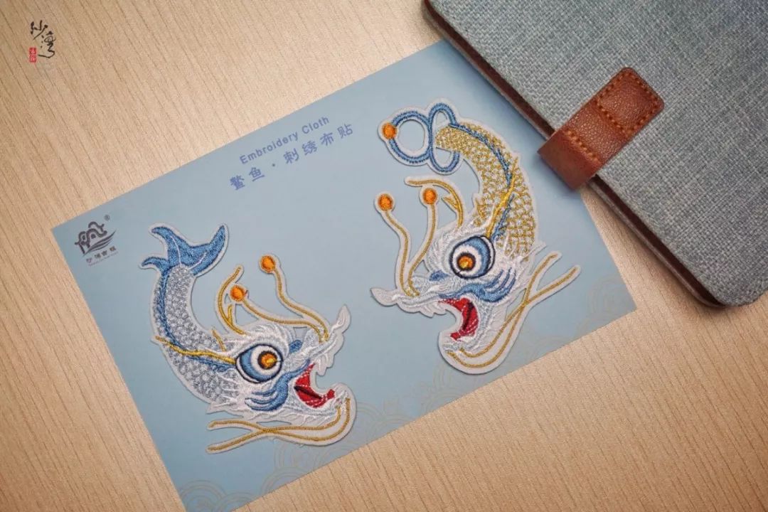 摄影分享丨古镇里的孩子气(文末留言赠送鳌鱼刺绣贴)