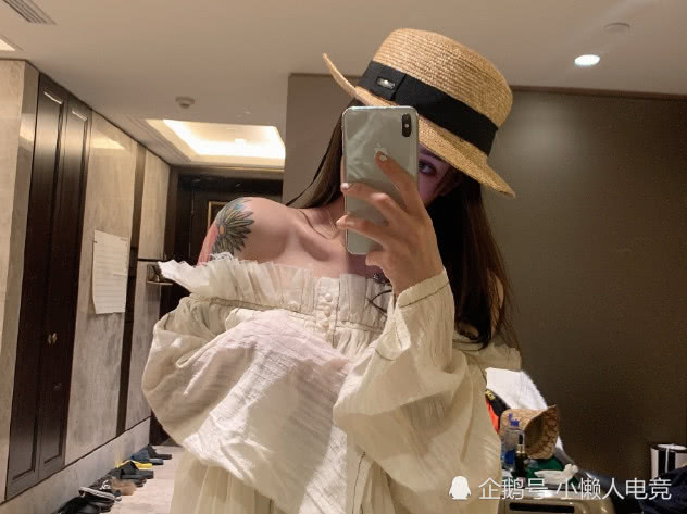 uzi破例答应粉丝的要求,公开女友素颜照,引网友疯狂截图保存