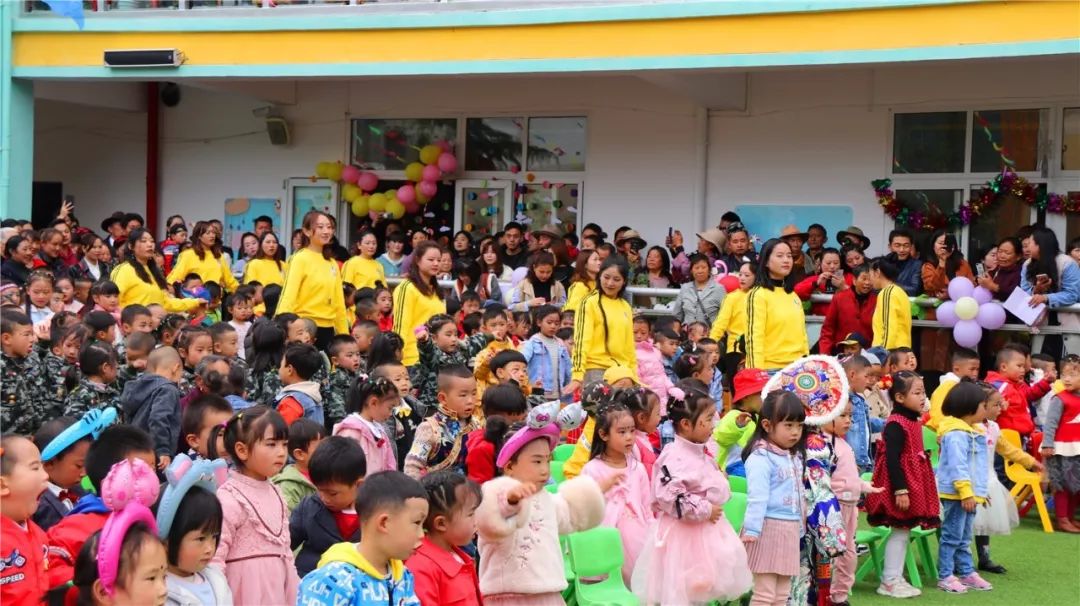 康定市第二幼儿园2019年六一儿童节花絮视频图片