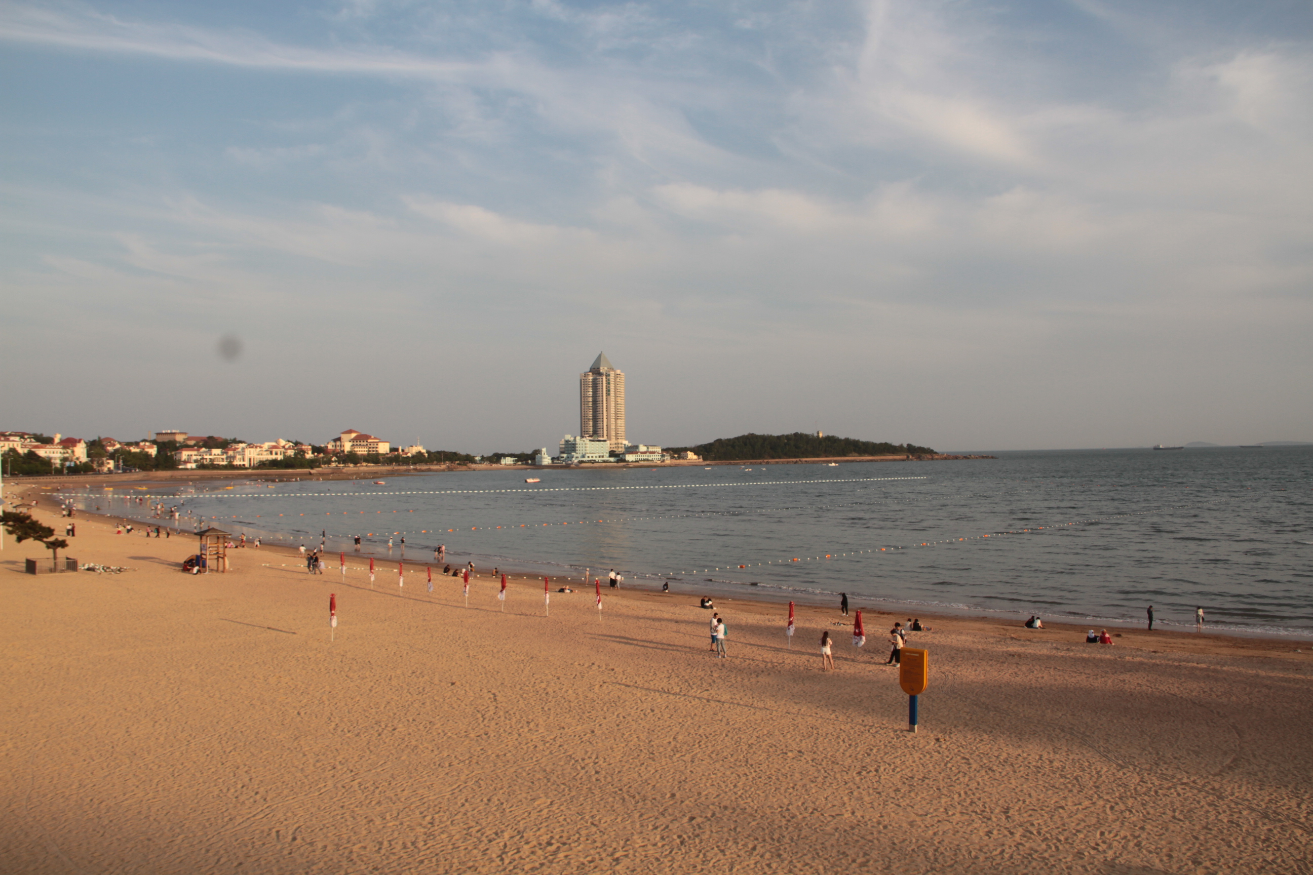 青岛海水浴场明起开放,网红脸基尼,下饺子模式将轮番登场