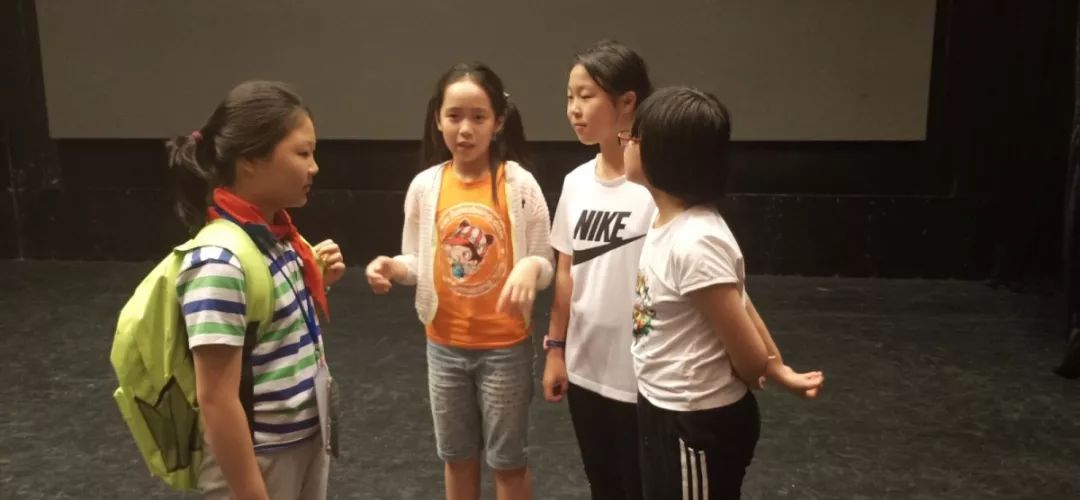 一场孩子们带来的视听盛宴 | 2019上海市小学生英语小品展评