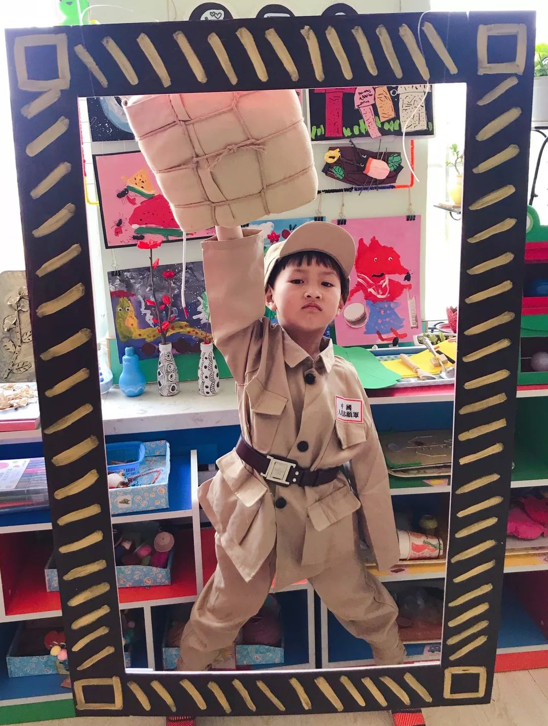学院领导六一前夕慰问我院幼儿园