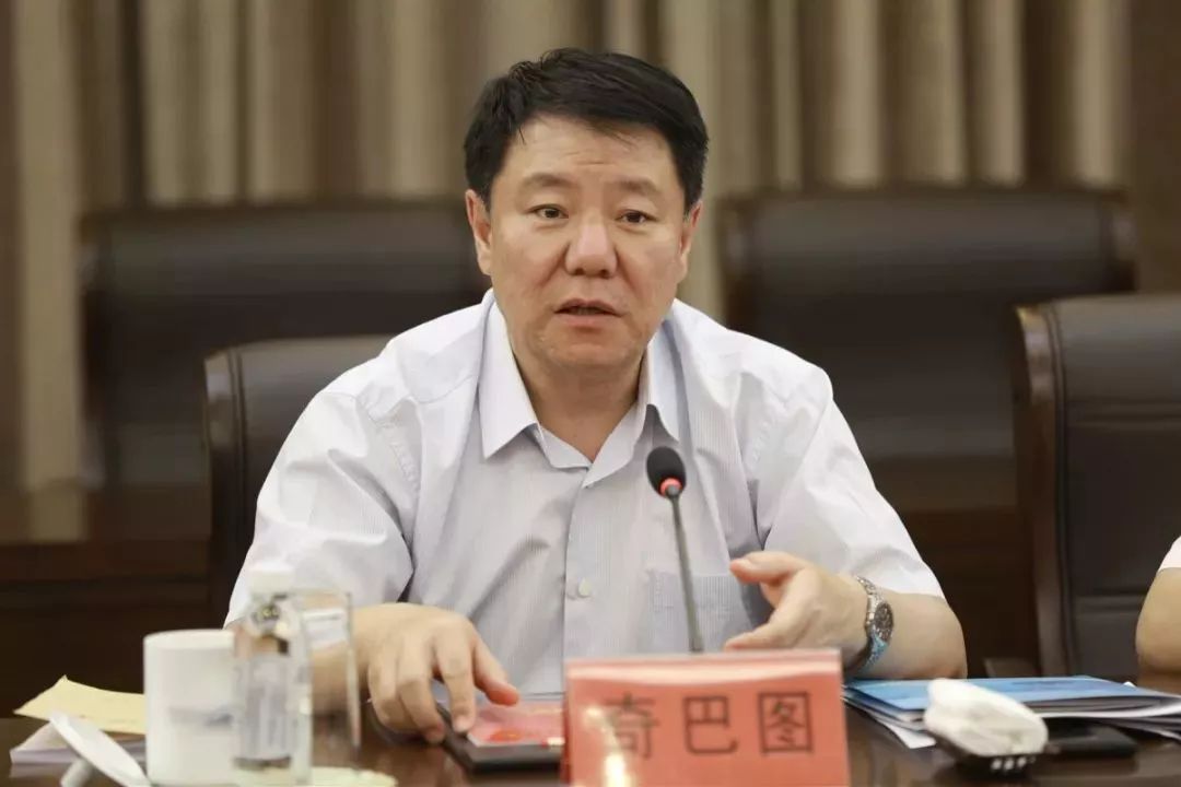 团中央书记处书记奇巴图来甬调研青年北仑建设工作