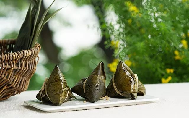 今年端午来点不一样的粽子,咸香软糯,好吃哭了