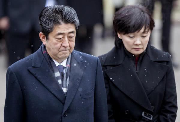 1/ 12 5月25日到5月28日,美国总统特朗普携第一夫人梅拉尼娅访问日本