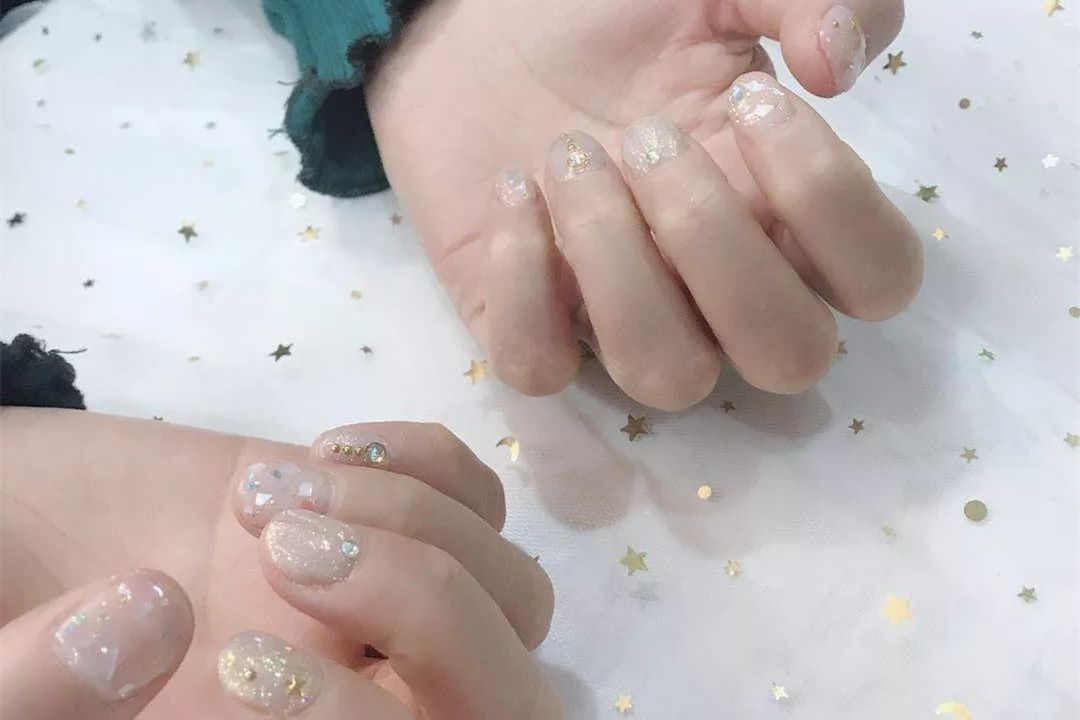 小孩子做美甲的危害有哪些 5a0ad56dbdc64130b647d0d4f469b5b6.jpeg