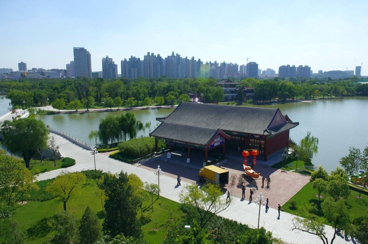 天津今年经济总量_天津经济开发区图片(2)