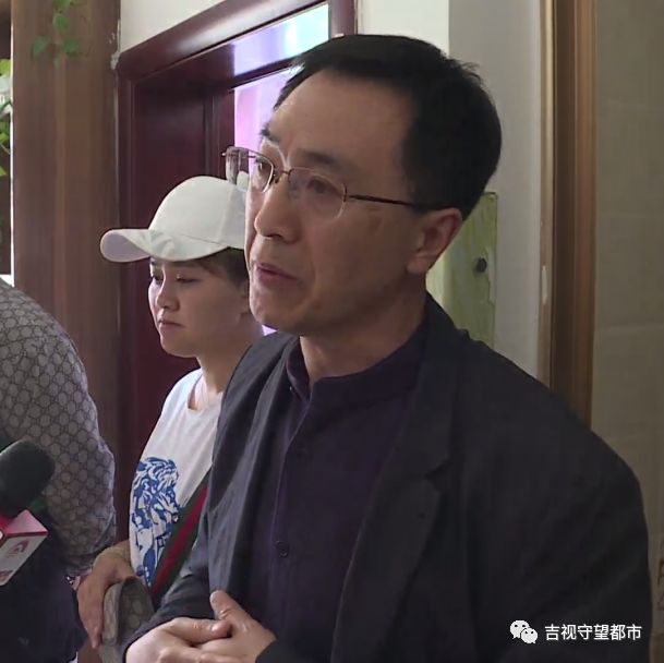 被打赏50多万的"快手"主播"二妹"现身!双方见面,结果信息量太大了!