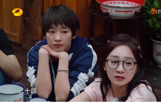原创向往李子璇无故开哭硬加戏被刘雅瑟打岔黄磊这首诗讽的好