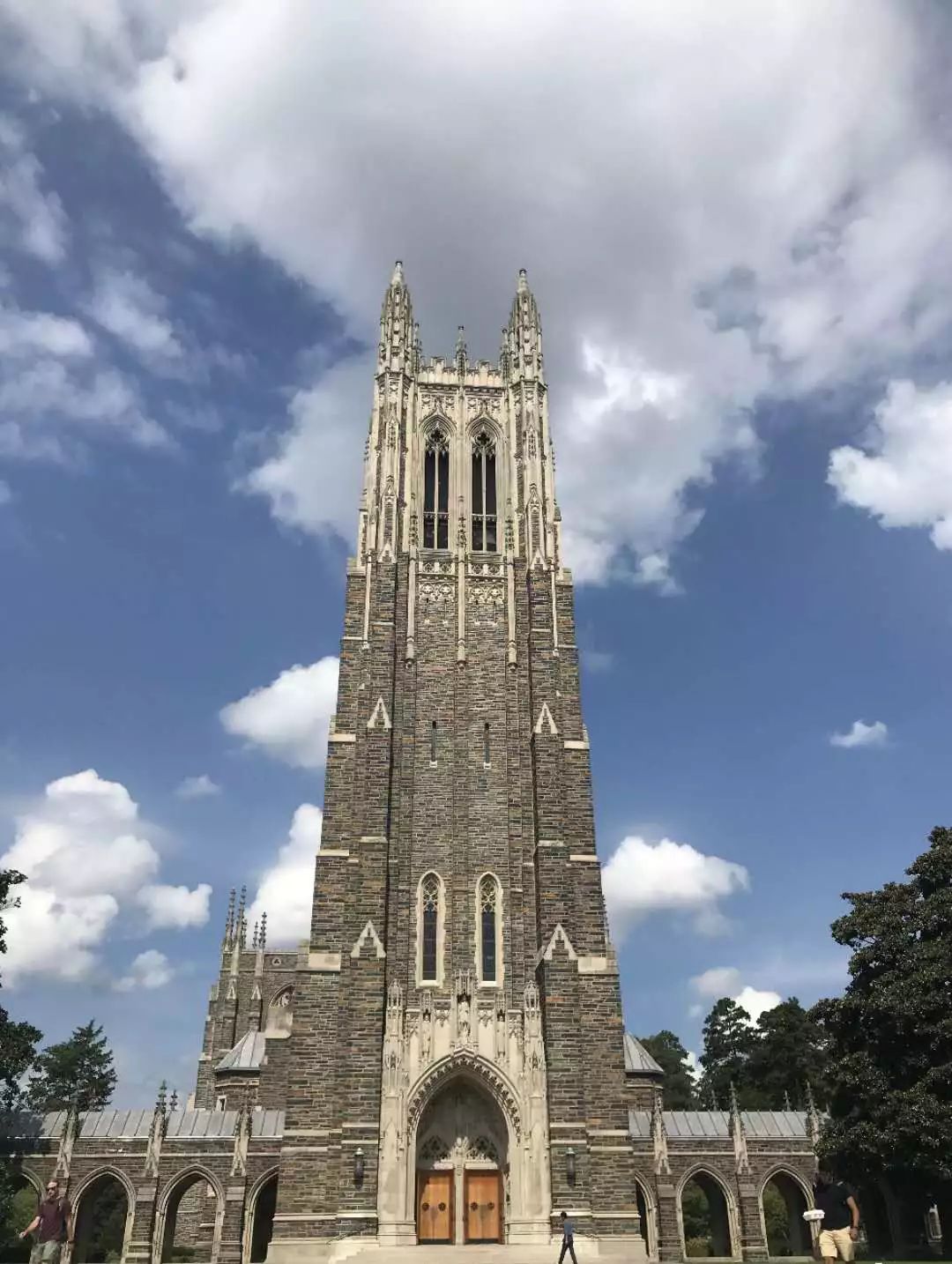 快上车!带你看这几所高校,氛围好,收入高~