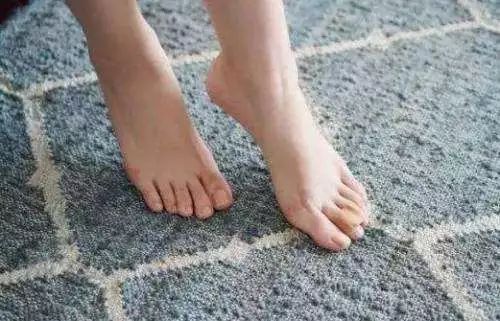 怎么把鞋子变宽 d00c82251a134996bc80ecff9ebb4105.jpeg