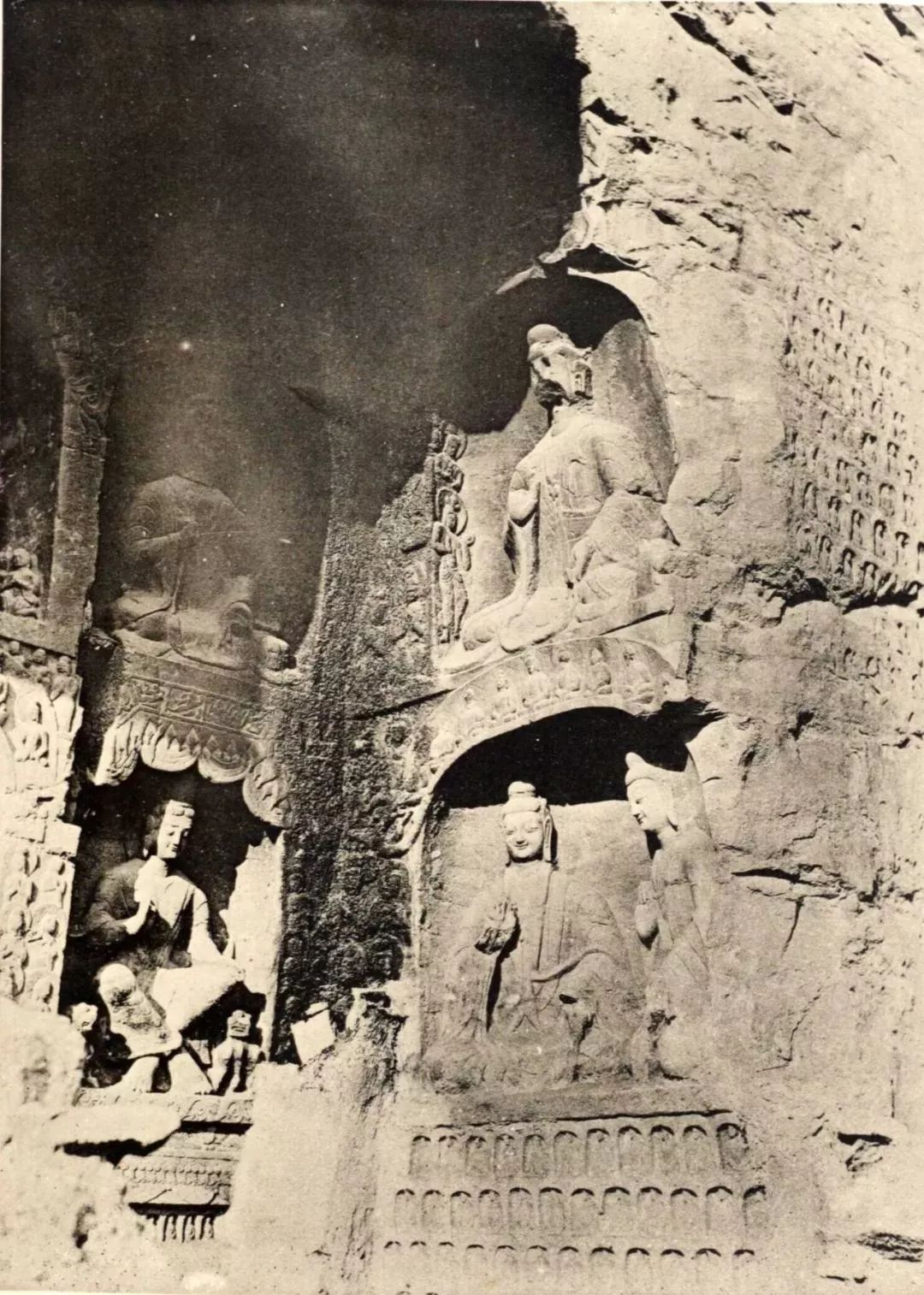 云冈石窟照片横版 d5cc765abd6d44cfb90b8203911248d5.jpeg