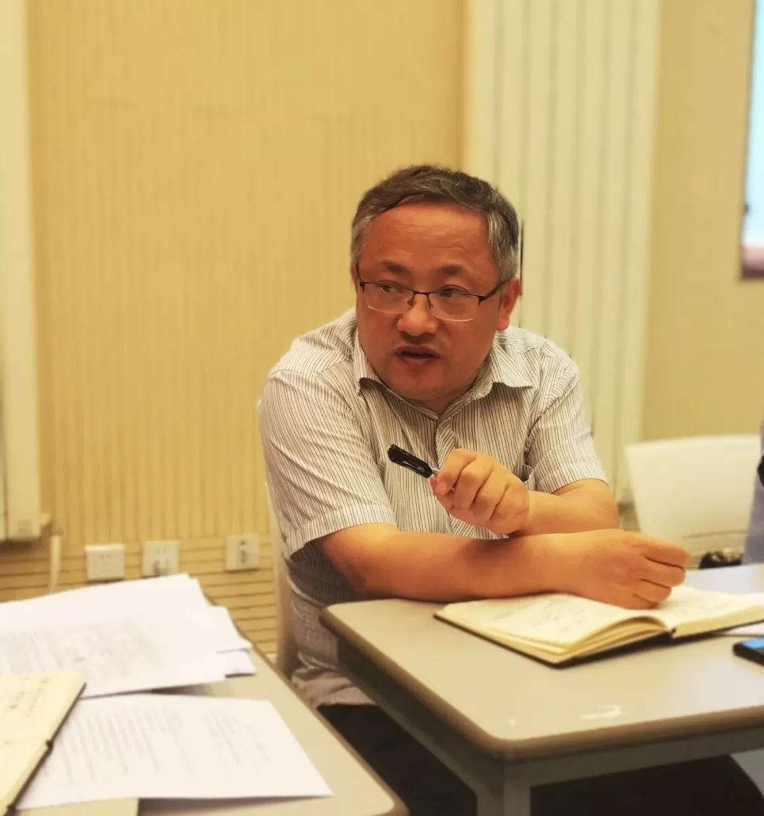 【图5】 李晓东老师评课