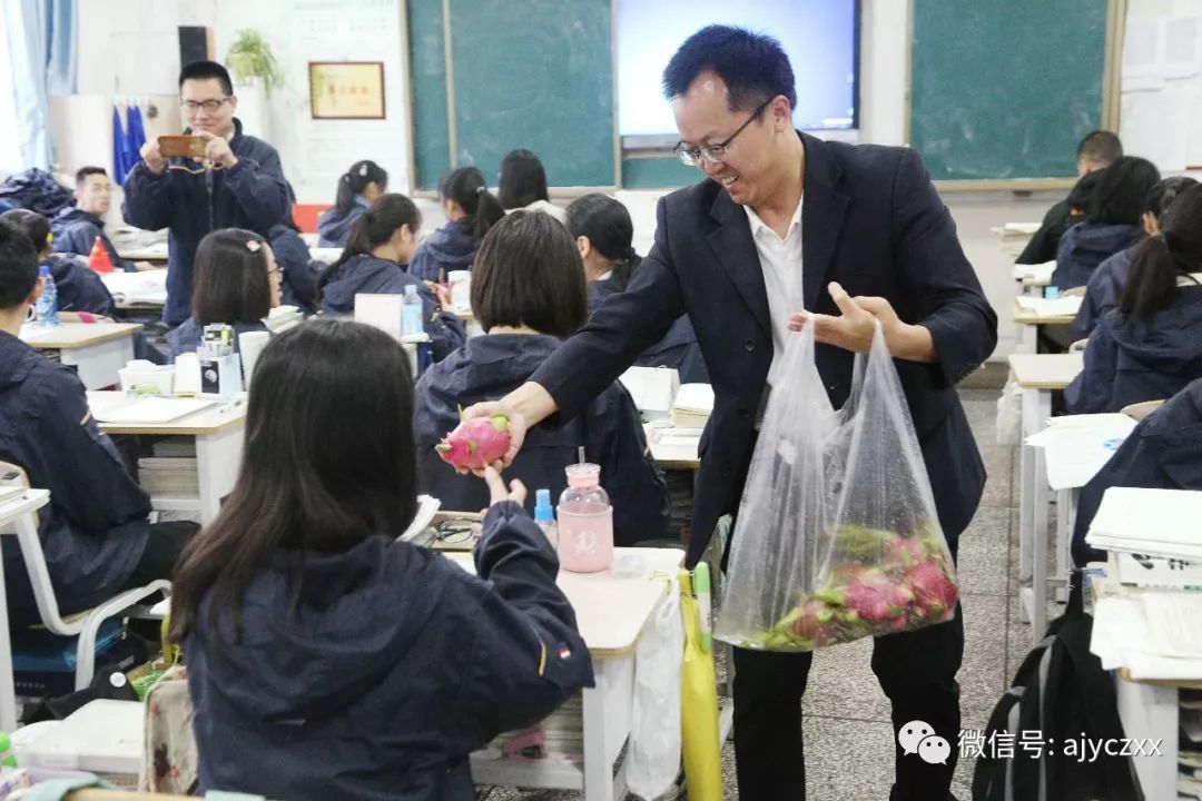 卓同教育安居育才中学校告高2019届毕业生家长书