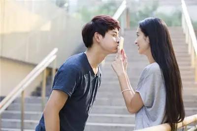 怎么样让男人爱上你的方法 067863b889eb45c18a0ed932ee3a3d6b.jpeg