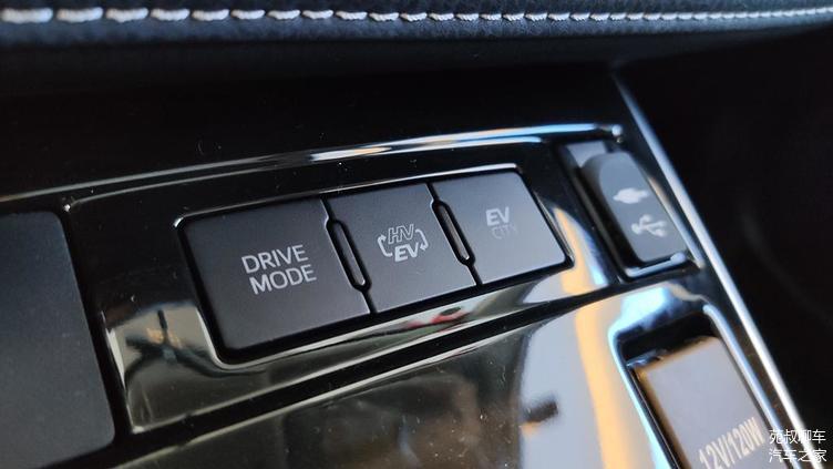 雷凌双擎裸车价多少钱 14f086ee3b0b4652bbc09614b78da1c9.jpeg