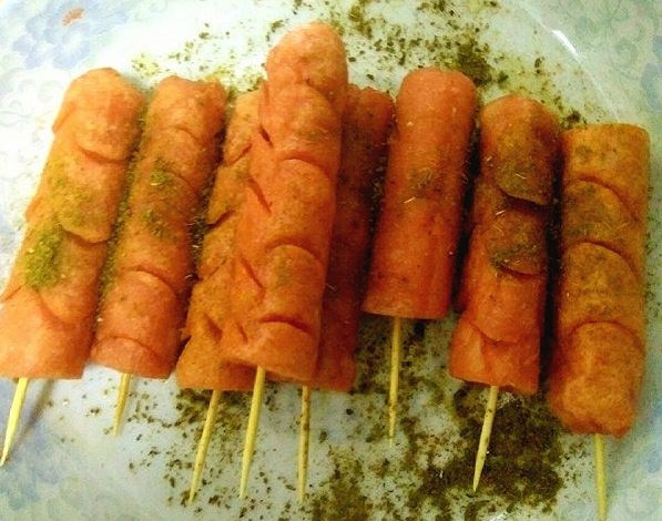                     有4种零食家长尽量要少买，会对孩子损伤很大，特别是第二种
