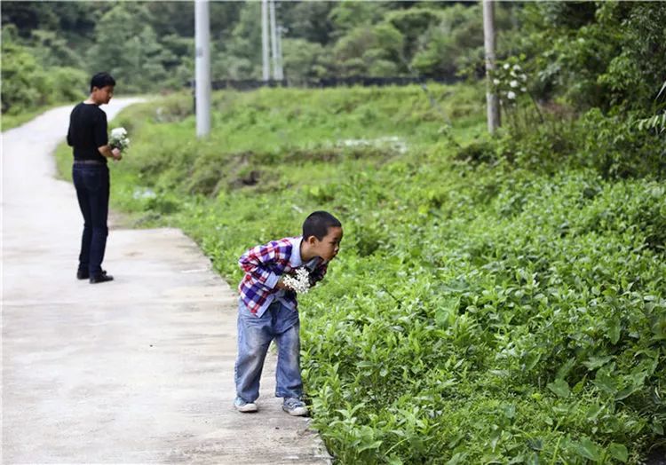 亚新体育大写的赞！新华社深度报道我市王北海老师的感人事迹(图12)