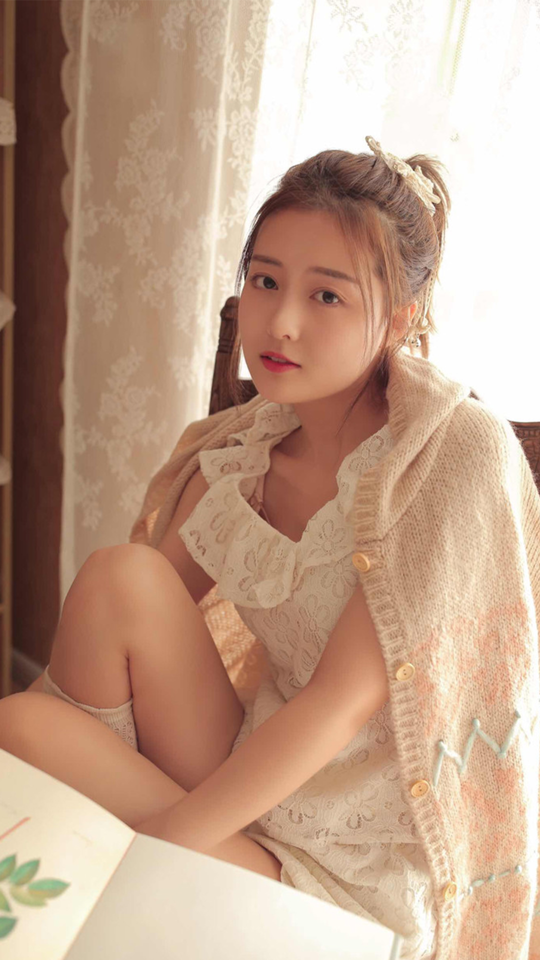 长发白皙美女清新私房写真图片手机壁纸
