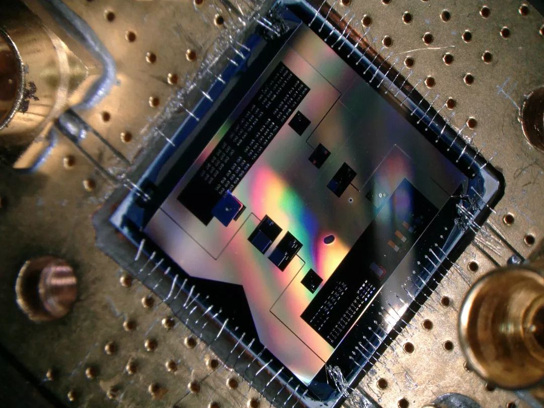 什么叫做无线电 3fc7e17ec8394626886ab7320efa36c6.jpeg