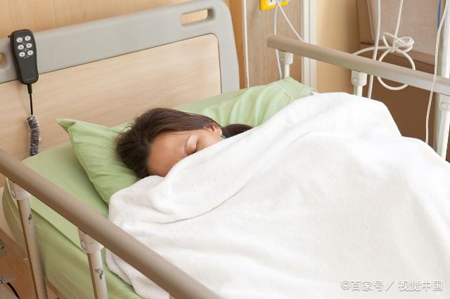                     父母心！最小存活婴儿出院 微小但强大 肺癌妈妈留8封信 直至成年