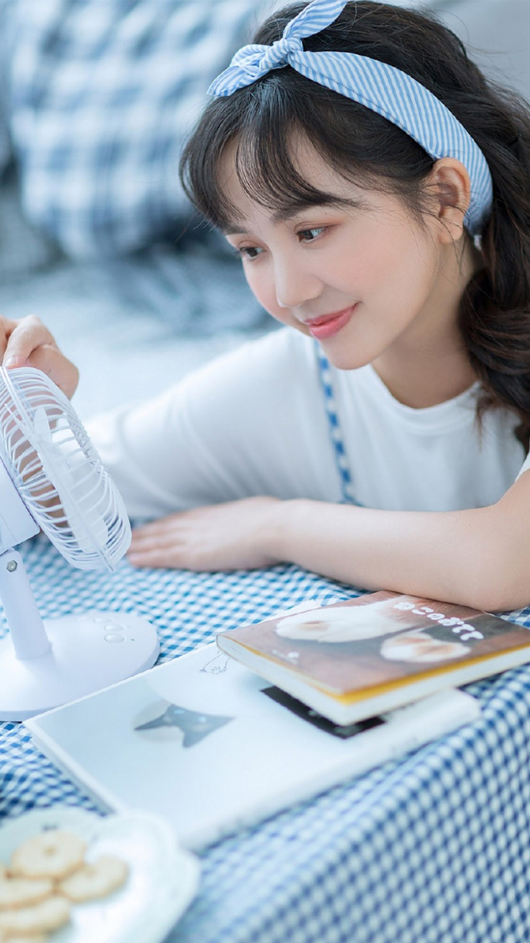 恬静少女元气小清新写真图片手机壁纸