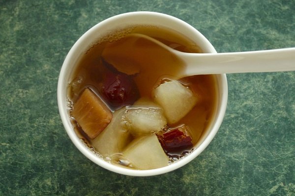                     宝宝积食危害多，这样煮点水、熬点粥，消除积食、健身补脾！