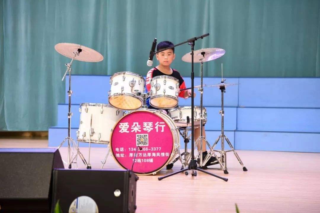 桥头小学举行快乐童年我最闪亮六一才艺表演活动