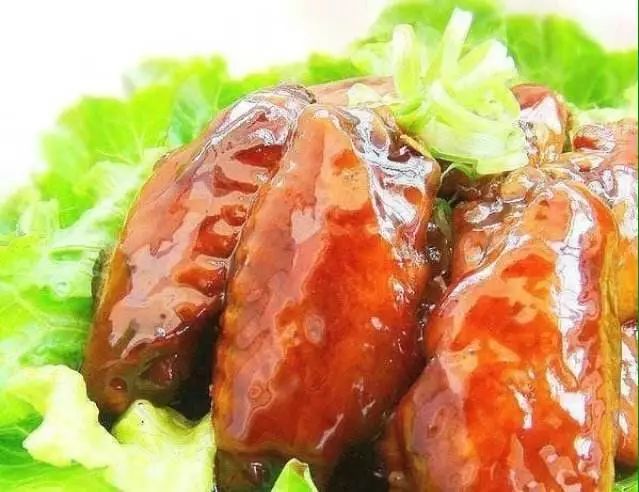 可乐鸡翅怎么制作才好吃 8e6eb759ecc4414191cd2b9888a1e843.jpeg