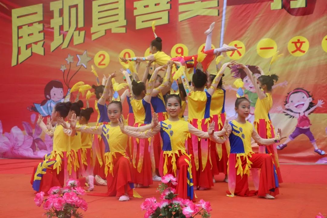 У赸ӵġǡһֻֻ鶯ɰķΩΩФ.