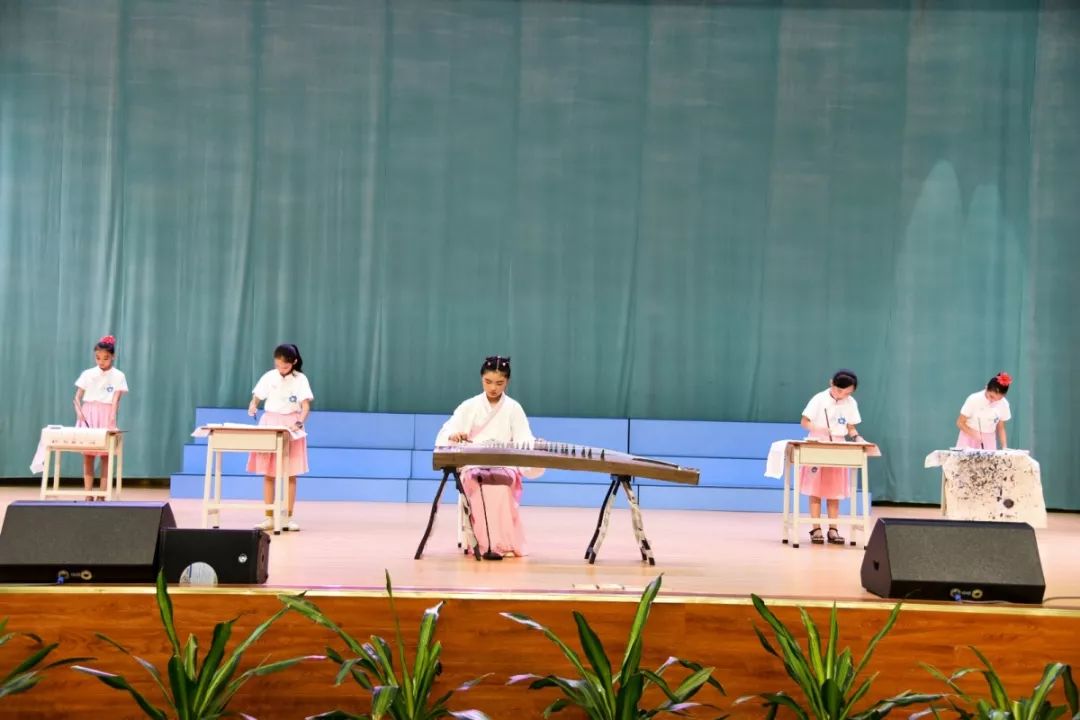 黄凯琪,邓晓瑜《最美的光》吴佳琪,张雨彤,江子芸等合唱《稻香》胡楠