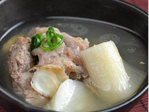                     孩子瘦小、不爱吃饭、感冒咳嗽不易好，竟都是“它”的原因！