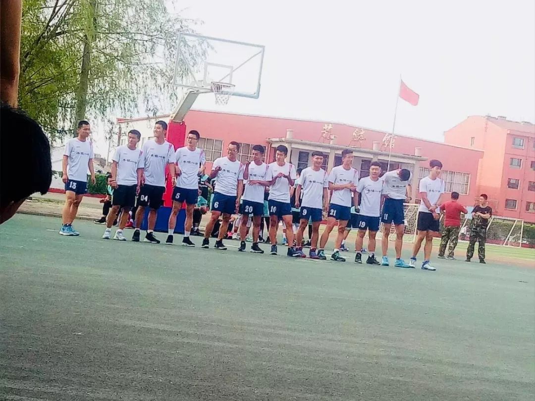 毕业季 | 丰镇一中16级田径队毕业留念