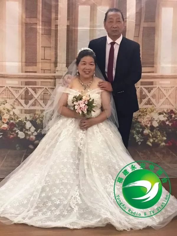 银婚婚纱照_婚纱照风格