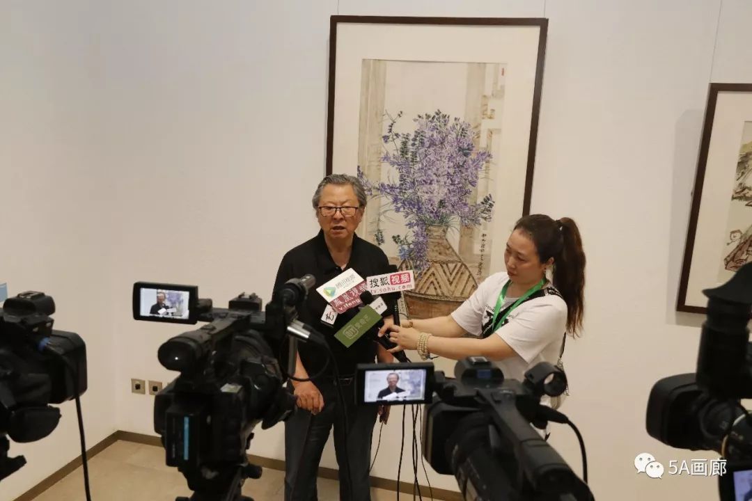 会会长冯金波中国女画家协会主席孔紫著名画家代表陈雅丹展览学术主持