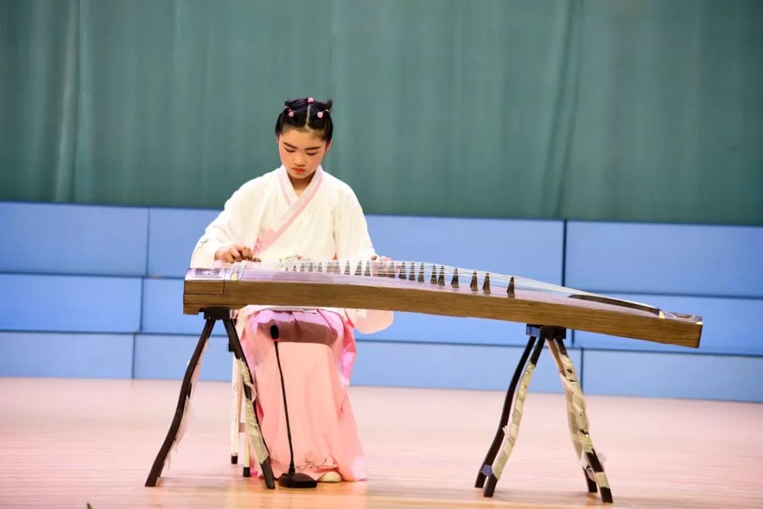 黄凯琪,邓晓瑜《最美的光》吴佳琪,张雨彤,江子芸等合唱《稻香》胡楠