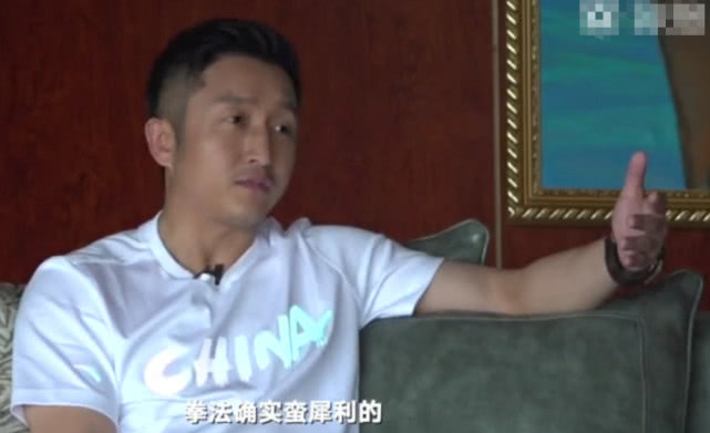                     邹市明晒轩轩近照，长大不少变大男孩已经会心疼爸爸了