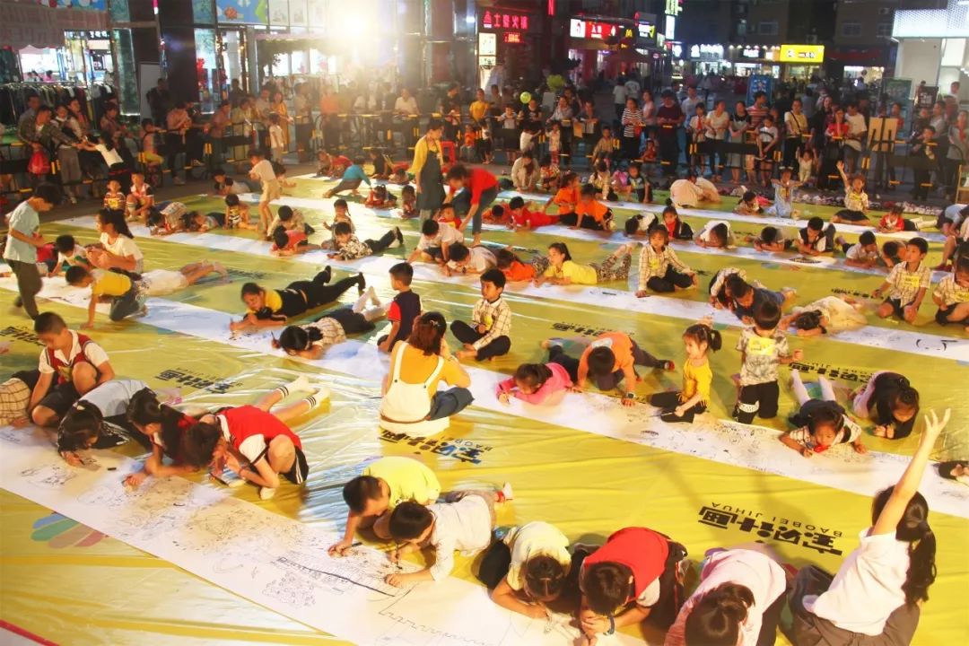 小绘画家各就位,百人长卷说画就画!