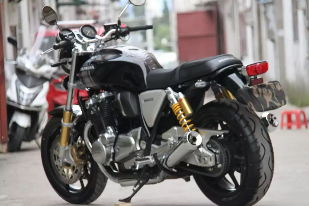 转让安徽蚌埠2019大贸本田cb1100rs