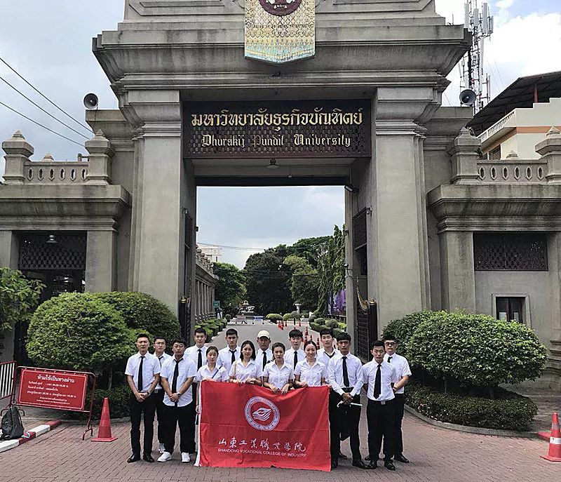 2019年5月学院学生与马来西亚吉隆坡大学,国民大学客人交流座谈