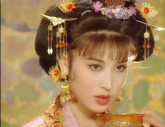 皇帝想吃这道菜，谁知报出菜名后，太子仰天大笑，转身杀了皇帝