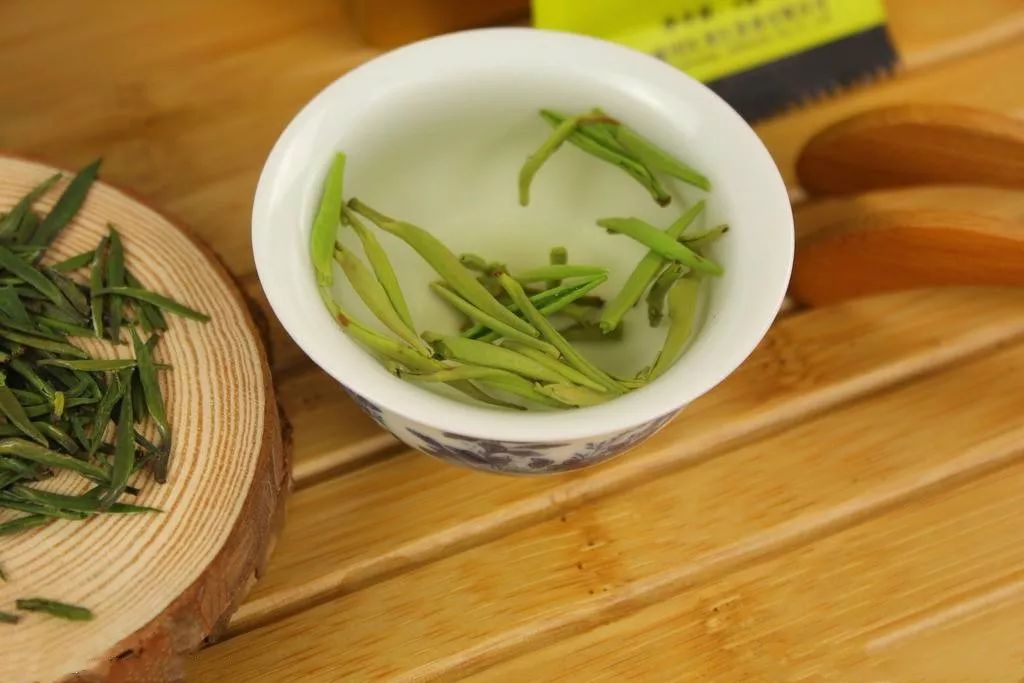 对于非专业人员来说,辨别茶叶的好坏不是件容易的情,所以一些茶友买图片