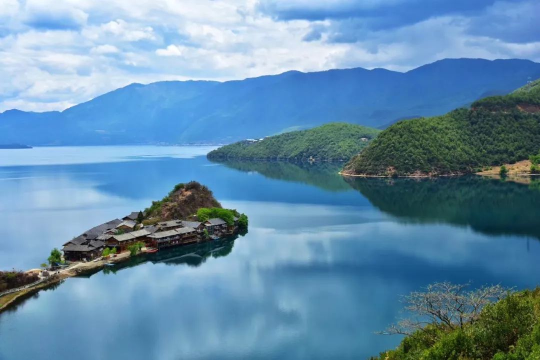 去过西湖,也旅行过青海湖,还是最爱泸沽湖