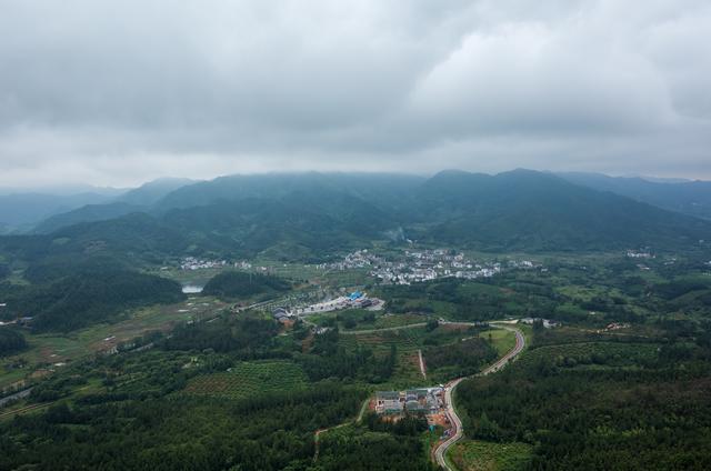 原創
            十里畫廊：南武當山，廣東人的旅遊勝地，景色不輸湖北武當山 旅遊 第6張